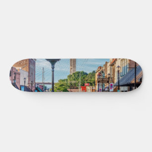 Uhr im Stadtzentrum Cape Girardeau Skateboard
