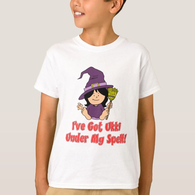 Ukki unter meinem Zauber T-Shirt (Vorderseite)