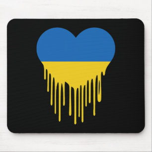 Ukraine blutendes Herz Unterstützung und steht mit Mousepad