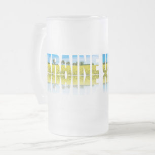 Ukraine-Etikett mit blauem Himmel und gelbem Feld Mattglas Bierglas