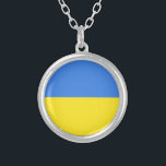 Ukraine - Flaggenfreiheit Versilberte Kette<br><div class="desc">Ukraine Flagge - Unterstützung der Freiheit ! Machen wir die Welt zu einem besseren Ort - alle zusammen! Eine bessere Welt beginnt - abhängig - braucht Ihr auch! Sie können auf mehr als 1000 Zazzle-Produkte übertragen. Ändern Sie die Größe und verschieben oder entfernen und fügen Sie Elemente / Text mit...</div>