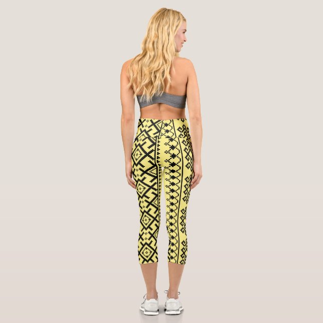 Ukraine Traditionelle ukrainische Symbole Capri Leggings (Rückseite)