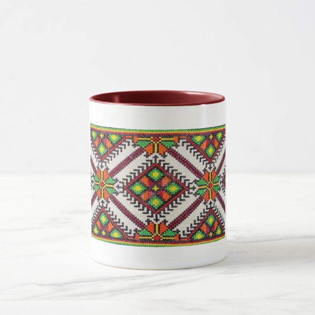 Ukrainer Vyshyvanka rote grüne Stickerei-Tasse Tasse (Zentrum)