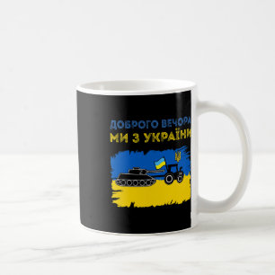Ukrainianischer Traktor zieht einen russischen Pan Kaffeetasse