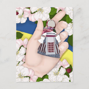 Ukrainische Folkloregüle, Motanka und Apfelblüte. Feiertagspostkarte