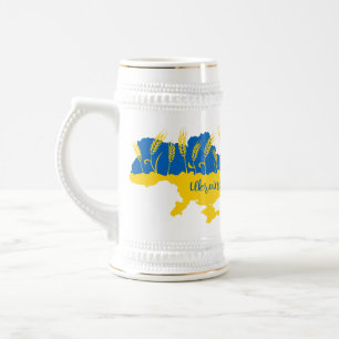 Ukrainische Typografie und Weizenohr auf ukrainisc Bierglas