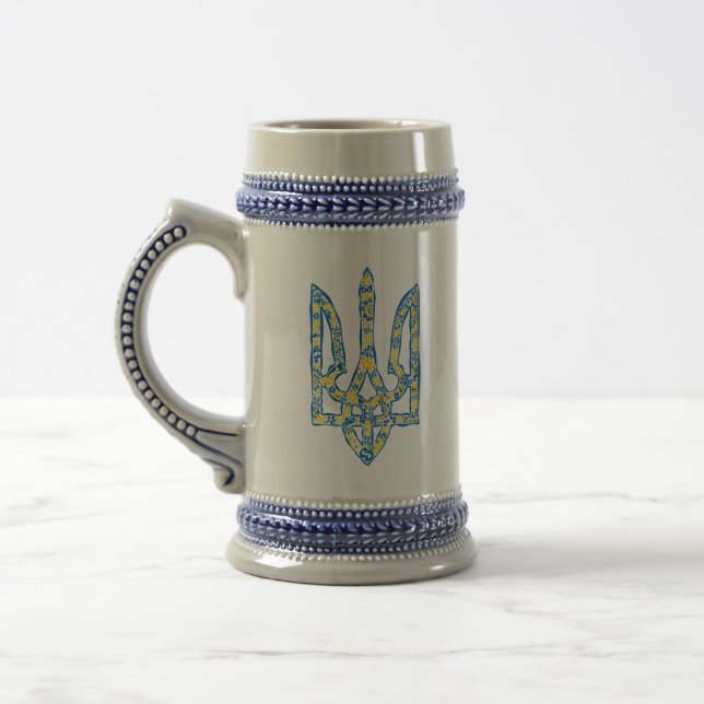 Ukrainisches Emblem trident tryzub ethnisch Bierglas (Links)
