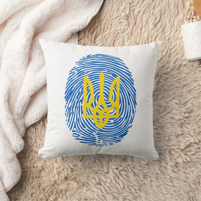 Ukrainisches Wappen auf Fingerabdruck-Hintergrund Kissen (Decke)
