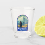 Ulaanbaatar Mongolei - Falconeria Locarno Vintag Schnapsglas<br><div class="desc">Ulaanbaatar Retro Vektor Reise Design. Es liegt im Tal des Flusses Tuul,  an der Grenze zum Nationalpark Bogd Khan Uul.</div>