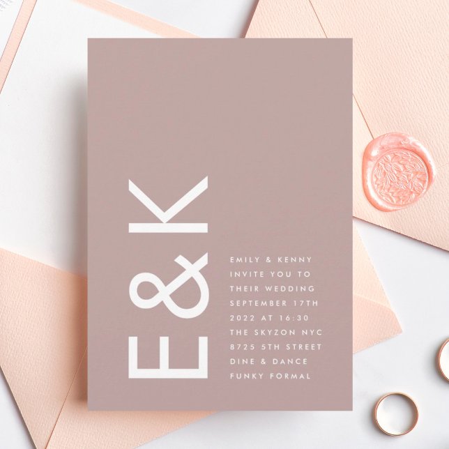 Ultra Modern Bold Big Monogram Taupe Wedding Einladung (Von Creator hochgeladen)
