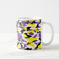 Ultra-Violet-Tasse mit goldgelber Camouflage