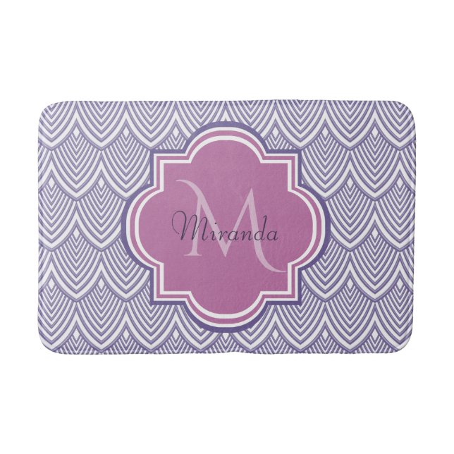 Ultra-violette Scallops Orchid Monogram Name Badematte (Vorderseite)