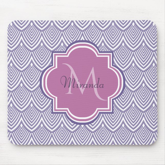 Ultra-violette Scallops Orchid Monogram Name Mousepad (Vorne)