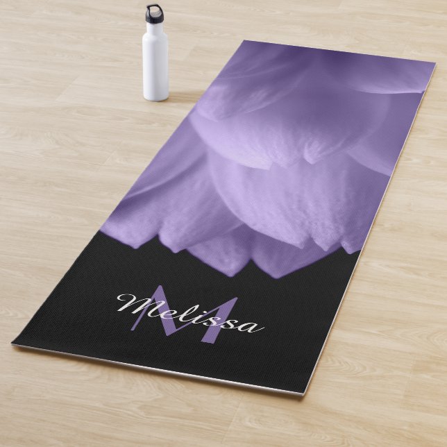 Ultraviolett, lila Blume, Schwarz Monogramm Yogamatte (Beispiel)