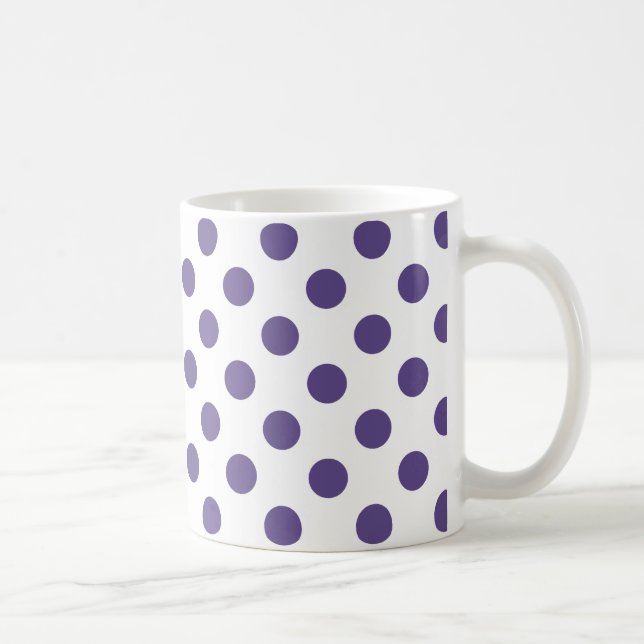 Ultraviolette Polka-Punkte auf weiß Kaffeetasse (Rechts)