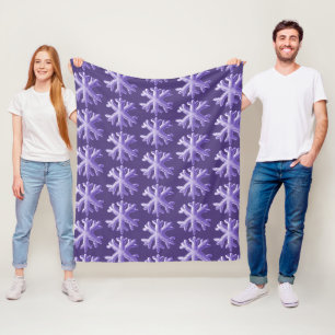Ultraviolettes flaumiges Schneeflocke-Muster Fleecedecke