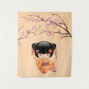 Ume Kokeshi Puppe - Japanisches Mädchen in Pfirsic Wandteppich