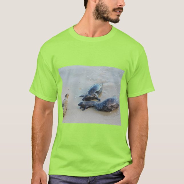 Umgeben mit Liebe T-Shirt (Vorderseite)