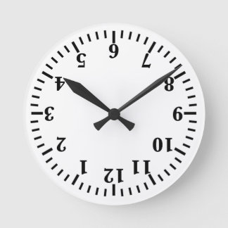 UMGEDREHTE WANDUHR! RUNDE WANDUHR