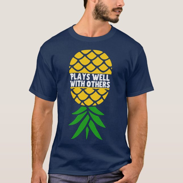 Umgedrehtes Ananas-Geschenk T-Shirt (Vorderseite)