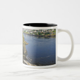 Umkehrende Fälle am St. John River in St. Zweifarbige Tasse