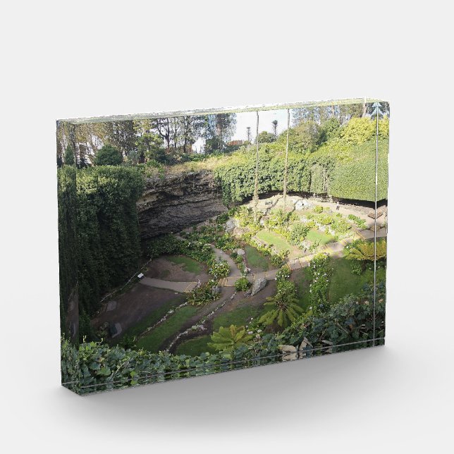 Umpherston Sinkhole Verstecktes Heiligtum Fotoblock (Links)
