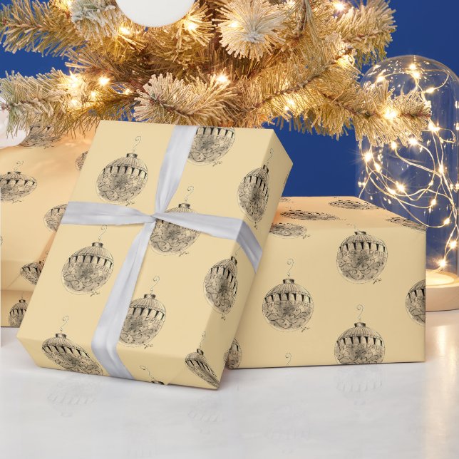 Umschlagpapier - Baumschmuck auf blassgelb Geschenkpapier (Feiertage)