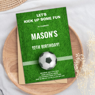 Umsetzbare Boys Sports Party Card mit Field & Ball Einladung
