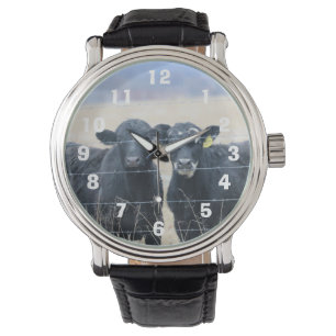 Umstehende Armbanduhr