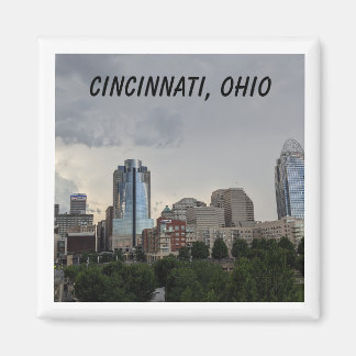 Un aimant avec une photo de Cincinnati, Ohio.