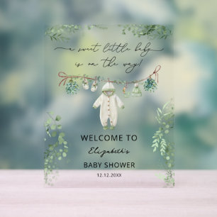 Un Baby shower de  de vêtements pour bébés doux