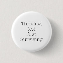 Un Badge Qui Vaut Bien, Pas Seulement Survivant