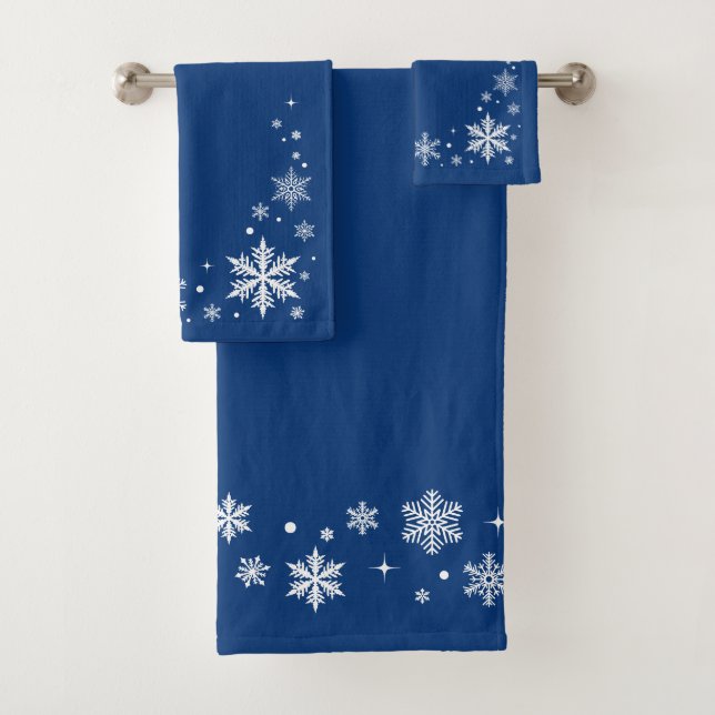Un beau et élégant ensemble de serviettes bleues,  (En situation)