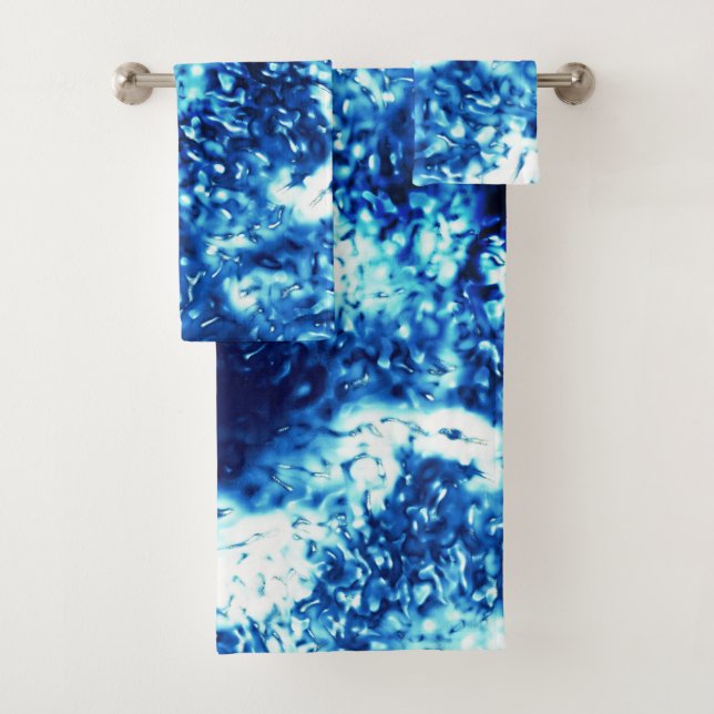 Un bleu vif teinté ressemble à du verre dépoli (En situation)