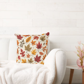 un coussin moelleux peint sur le côté d'une belle