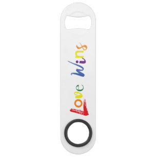 Un design coloré, gai et créatif de Love Wins