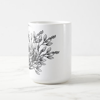 Un design floral qui rend une tasse élégante