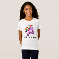 UN D'UN T-SHIRT AIMABLE DE LICORNE