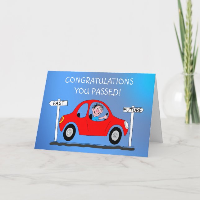 Un homme heureux vient de passer la carte de test  (Devant)