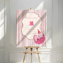 Un joyeux anniversaire pour un petit chat rose