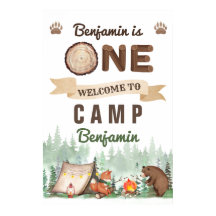 Un joyeux Camper Boy 1ère Affiche de bienvenue d'a
