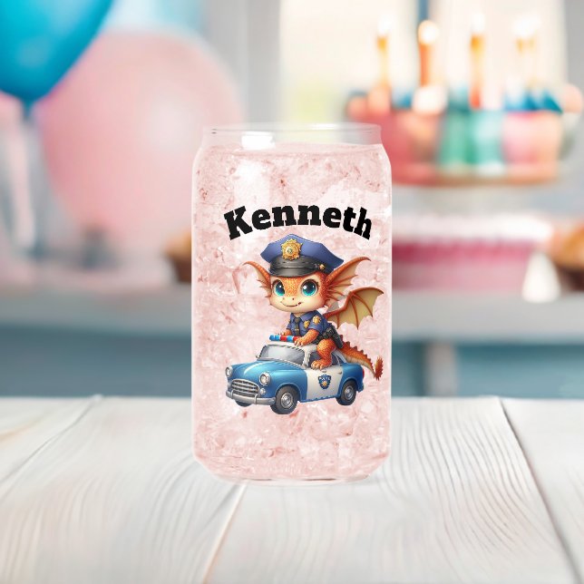 Un mignon petit dragon dans une voiture de police  (Insitu (Baby Shower))