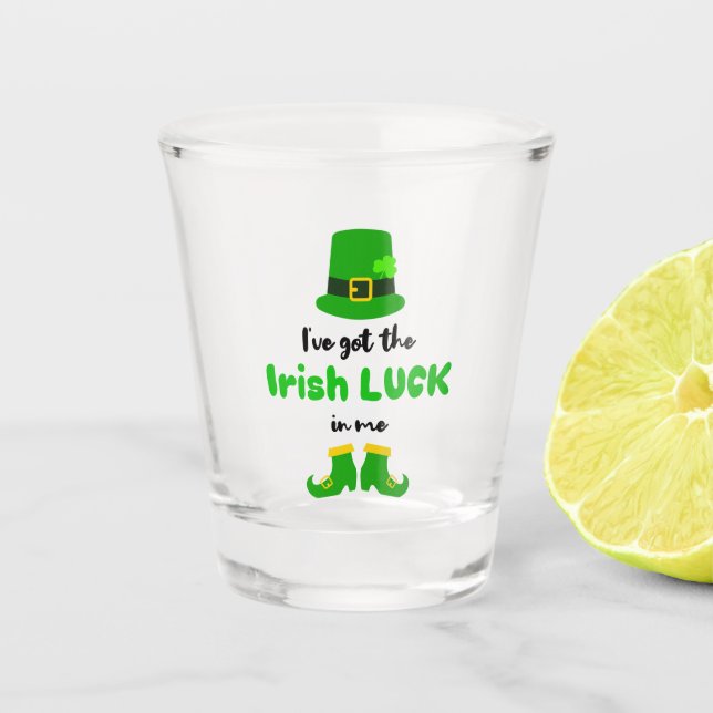 Un mot de chance irlandais dans le verre de tir (Devant)