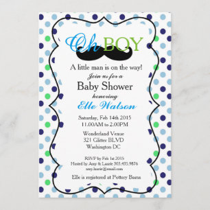 Un petit homme est aux invitations de baby shower