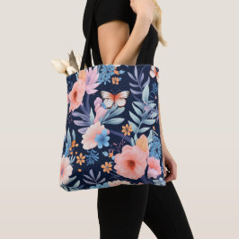 Un sac fourre-tout avec des bretelles noires prése