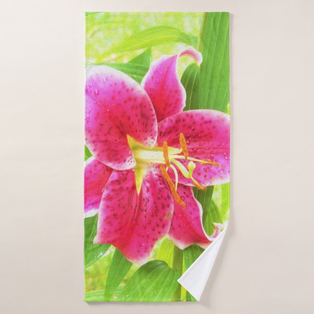 Un stargazer rose assez profond Lily sur Lime Gree (Serviette de bain)