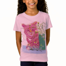 Un t-shirt avec un chat, des petits pains en rose.