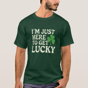 Un t-shirt irlandais offensif porte chance