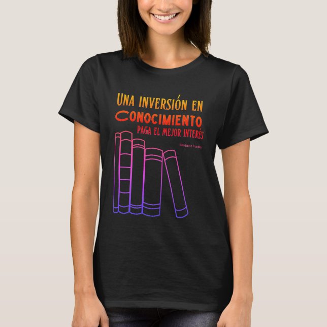 una inversion en conocimiento paga el mejor intern T-Shirt (Vorderseite)