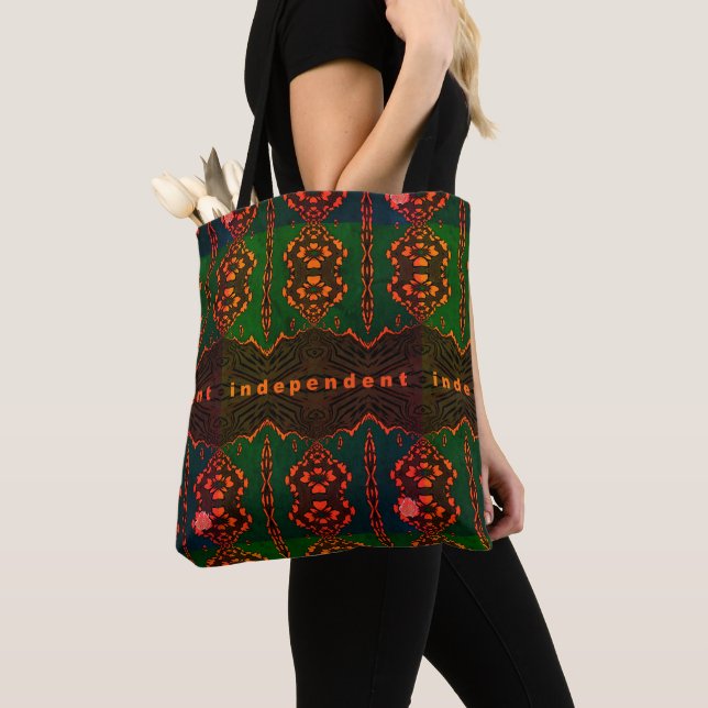 Unabhängig und stolz: in dunkelgrün und orange! tasche (Von Nahem)